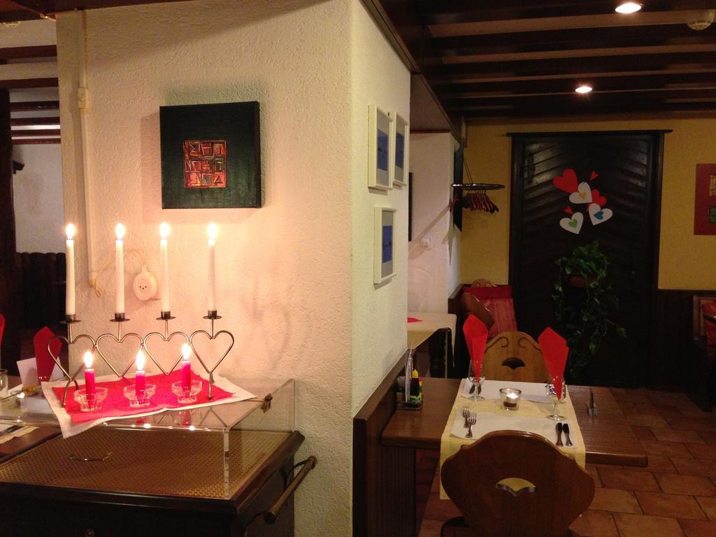 קורטאיו Hotel Restaurant Le Chalet מראה חיצוני תמונה