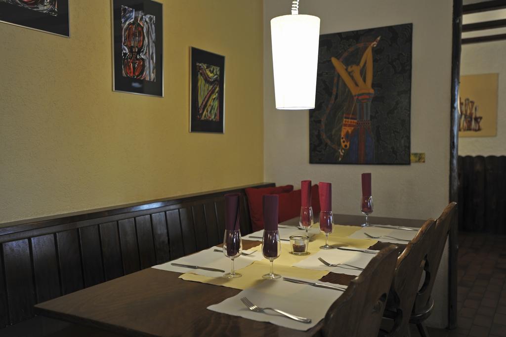 קורטאיו Hotel Restaurant Le Chalet מראה חיצוני תמונה