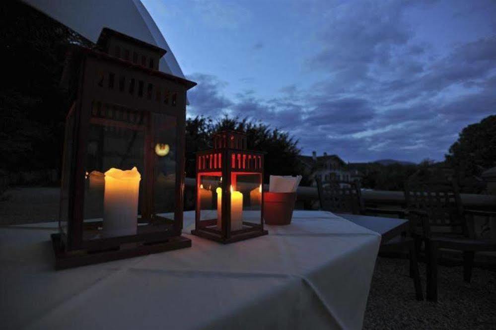 קורטאיו Hotel Restaurant Le Chalet מראה חיצוני תמונה